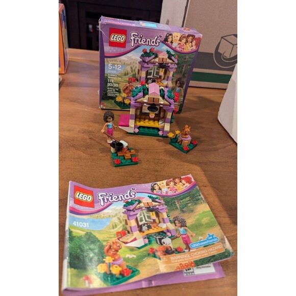 LEGO Friends set 41031 Andrea's Mountain Hut pre-owned includes box instructions - Picture 3 of 7